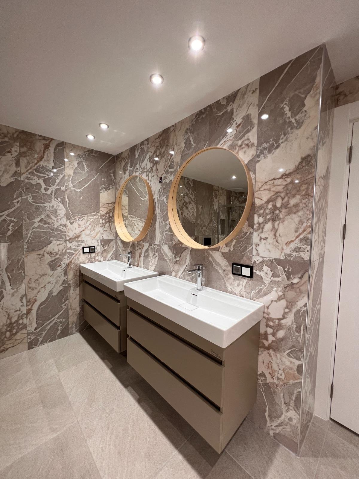 Waschbereich im Badezimmer der Villa