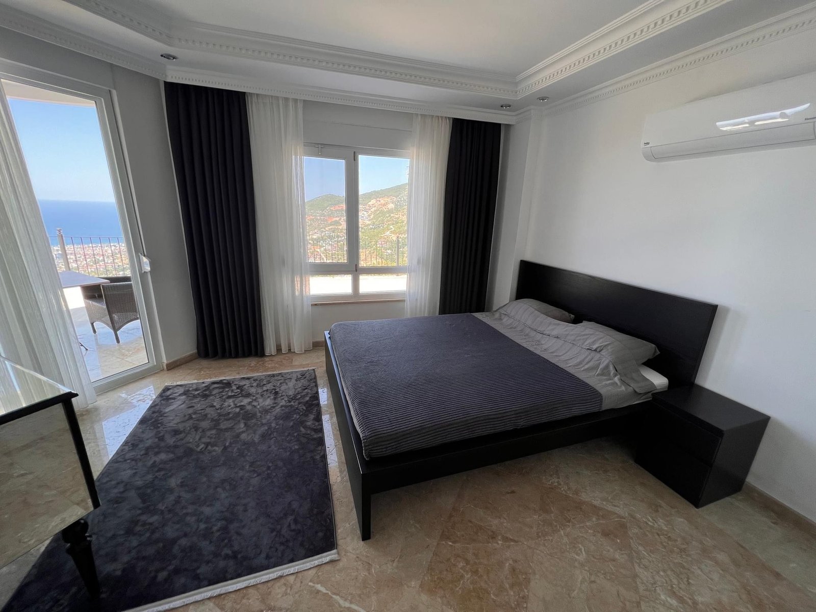 Schlafzimmer 1 mit Meerblick